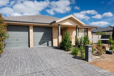 Property photo of 30 Pannamena Crescent Jerrabomberra NSW 2619