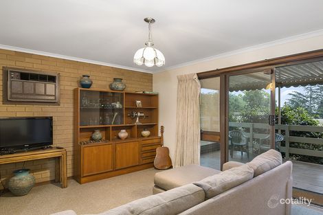 Property photo of 26 Larnook Crescent Mooroolbark VIC 3138