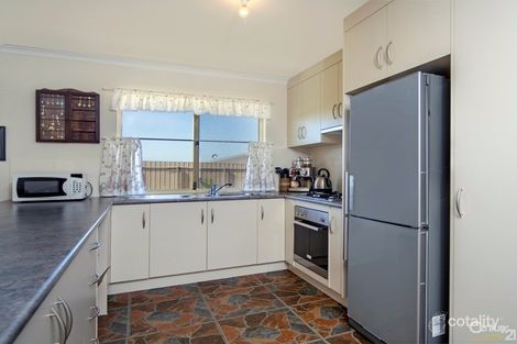 Property photo of 200 Excelsior Parade Hindmarsh Island SA 5214