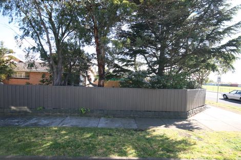 99 Minerva Rd, Herne Hill, VIC 3218