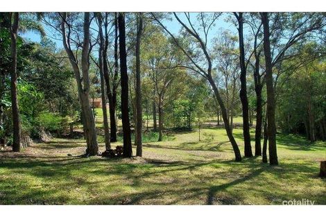 Property photo of 33 Winderadeen Drive Highland Park QLD 4211