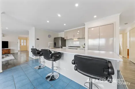 Property photo of 57 Spring Circuit Pakenham VIC 3810