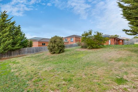 Property photo of 4 Dunn Court Darley VIC 3340