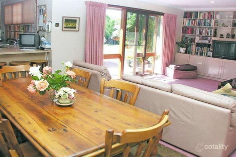 Property photo of 15 Clutterbuck Crescent Oxley ACT 2903