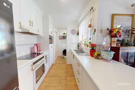 Property photo of 10 Carling Court Dubbo NSW 2830