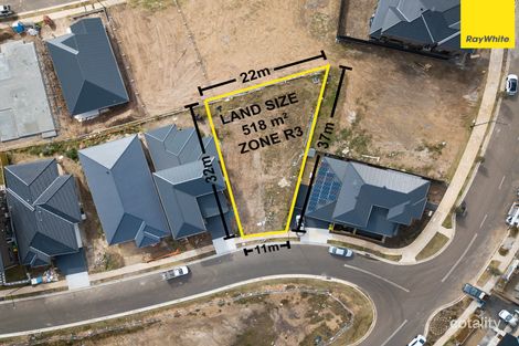 4 Woodbury Cct, Campbelltown, NSW 2560