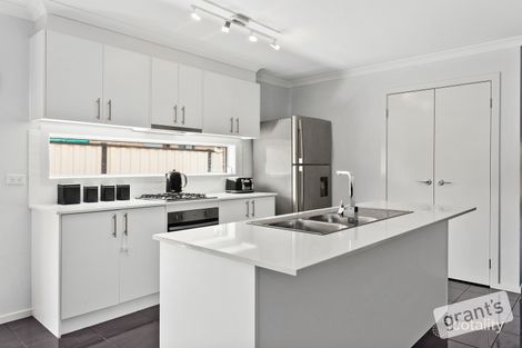 Property photo of 31 Andretti Avenue Lynbrook VIC 3975