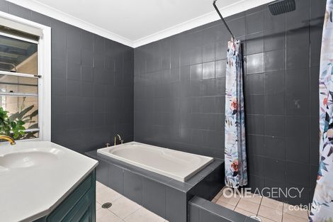 Property photo of 19 Malin Road Oak Flats NSW 2529