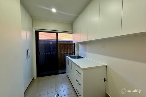 Property photo of 65 Sarah Hollands Drive Carnes Hill NSW 2171