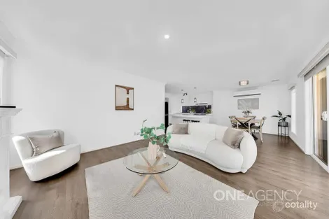 Property photo of 11 Fenwick Parade Mickleham VIC 3064