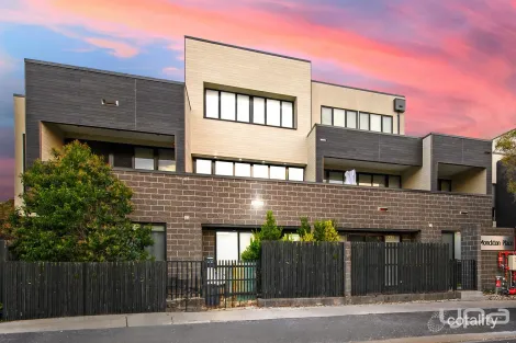 Property photo of 7/11 Monckton Place Caroline Springs VIC 3023