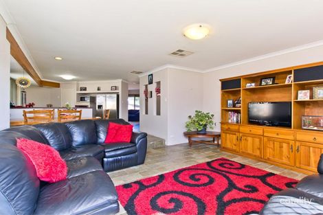 Property photo of 10 Deciduous Rise Yangebup WA 6164