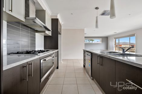 Property photo of 1 Stacey Court Harkness VIC 3337