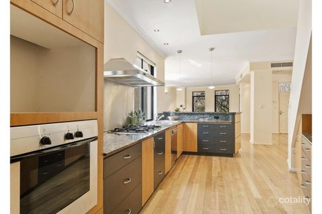 Property photo of 20 Mere View Way Subiaco WA 6008