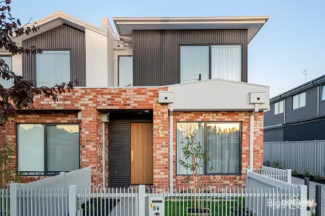 2/86 Charlotte St, Newport, VIC 3015