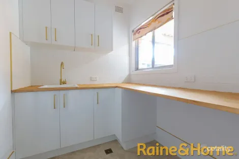 Property photo of 12 Heather Street Dubbo NSW 2830