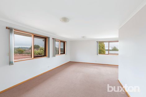 Property photo of 31 Wattletree Drive Mount Helen VIC 3350