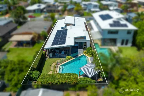 16 Reynolds Ave, Labrador, QLD 4215