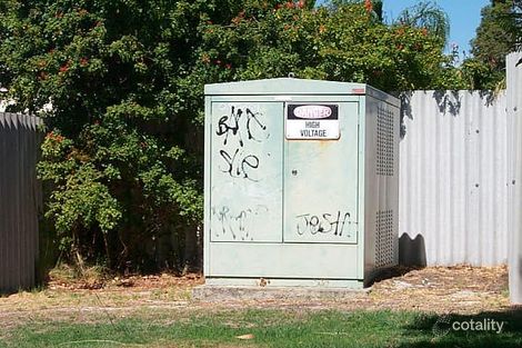 86 Regal Dr, Thornlie, WA 6108