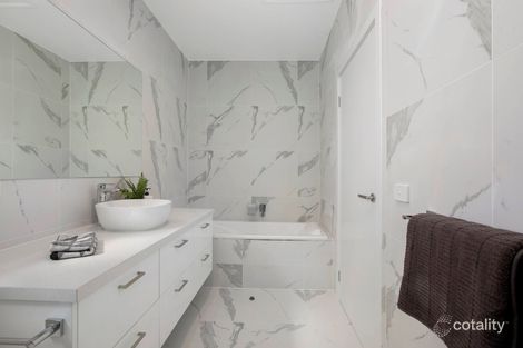 Property photo of 2/10 Embankment Grove Chelsea VIC 3196