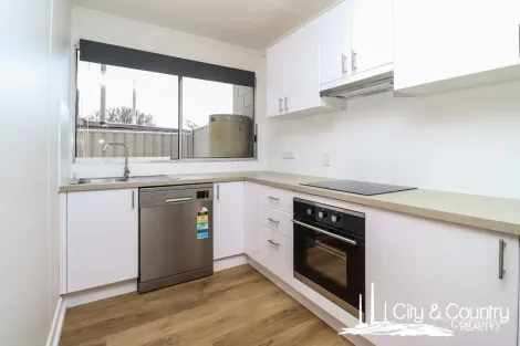 Property photo of 4 Buckley Avenue Parkside QLD 4825