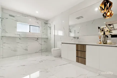 Property photo of 59 Lakeview Promenade Newport QLD 4020