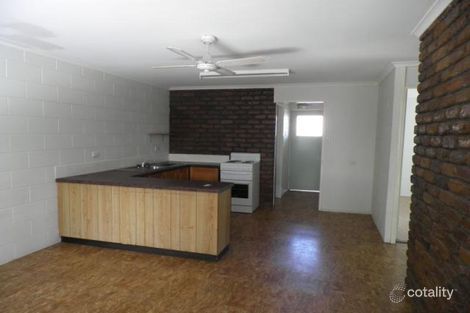 2/218 Cambridge St, Granville, QLD 4650