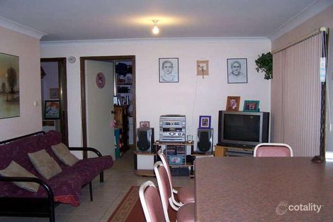 Property photo of 19 Mentha Place Macquarie Fields NSW 2564