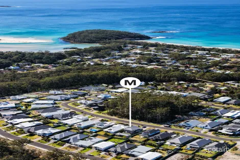 Property photo of 27 Iluka Crescent Narrawallee NSW 2539