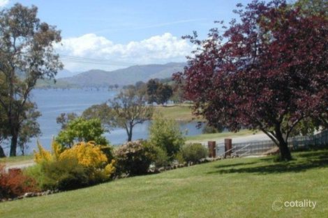Property photo of 38 Queen Elizabeth Drive Tallangatta VIC 3700