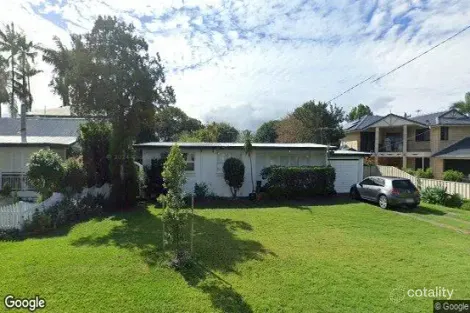 33 Belvedere St, Clontarf, QLD 4019