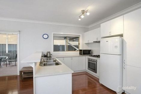 Property photo of 4 Gill Place Caroline Springs VIC 3023