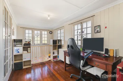 Property photo of 7 Dewar Terrace Sherwood QLD 4075