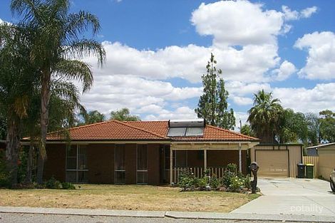 111 Grovelands Dr, Camillo, WA 6111