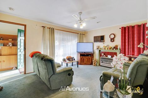 Property photo of 10 Murray Court Cranbourne VIC 3977