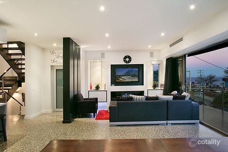 13 Kelly Ave, Miami, QLD 4220