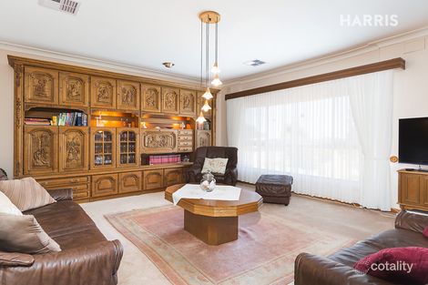 Property photo of 2 Lillimur Avenue Morphett Vale SA 5162