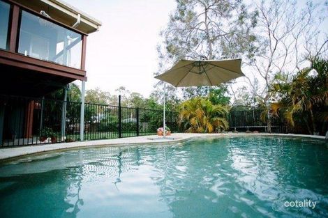 1 Chantilly St, Chapel Hill, QLD 4069