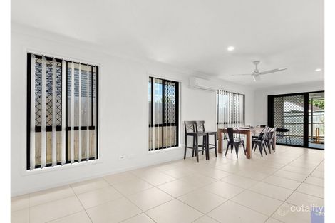 Property photo of 8 Kelly Place Loganlea QLD 4131