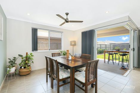 34 Sundew St, Ningi, QLD 4511
