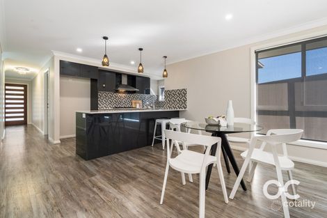 Property photo of 5 Haywood Drive Orange NSW 2800