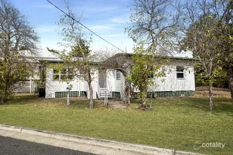 6 Davis St, The Range, QLD 4700