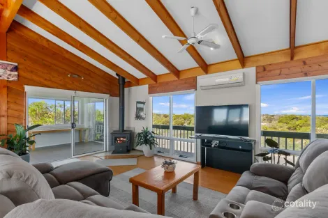 Property photo of 41 Whipbird Way Marion Bay SA 5575