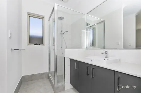 Property photo of 19 Faroe Way The Vines WA 6069