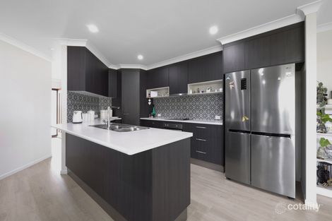 Property photo of 21 Mod Crescent Beaconsfield QLD 4740