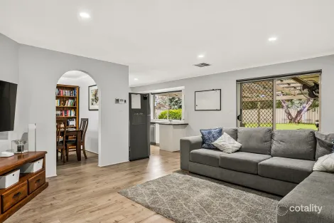 Property photo of 11 Monaro Road Aberfoyle Park SA 5159