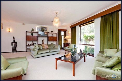 Property photo of 17 Mackay Crescent Kambah ACT 2902