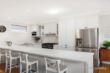 Property photo of 16 Inverell Avenue Mount Waverley VIC 3149
