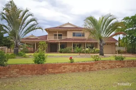 Property photo of 11 Lakeway Drive Kingsley WA 6026