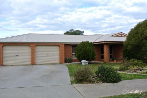 Property photo of 22 Kingfisher Drive West Wodonga VIC 3690